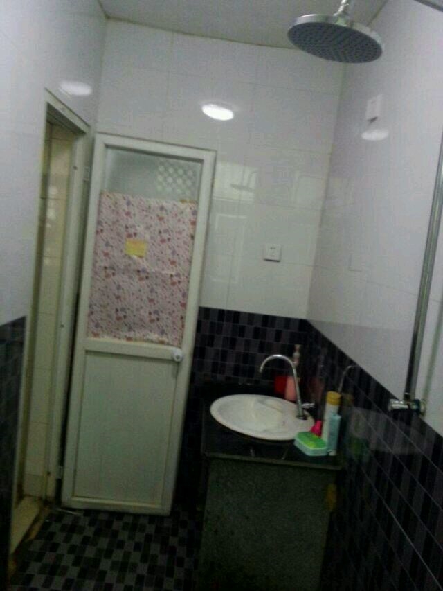 ҽҩѧУ԰
