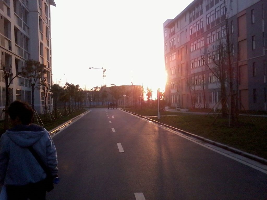 ѧԺУ԰